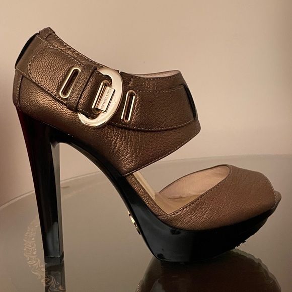 Michael Kors Heels - Picture 4 of 7